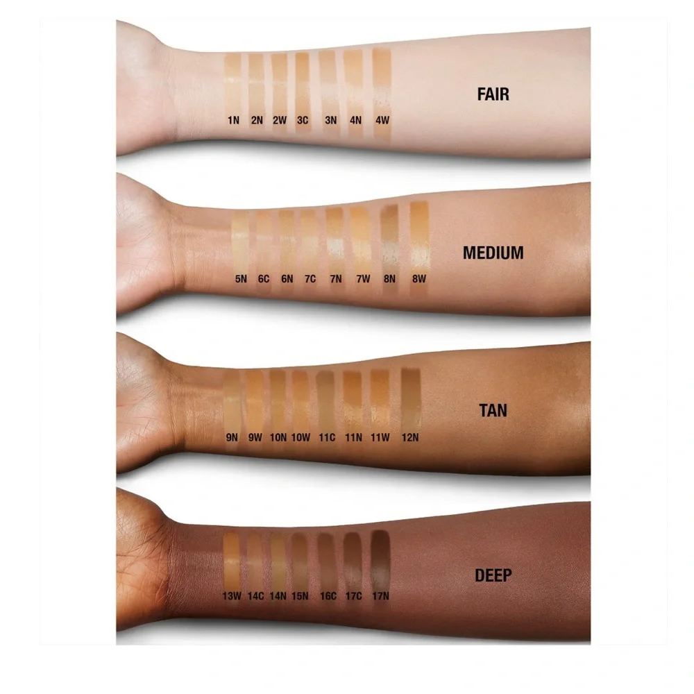 Charlotte Tilbury Beautiful Skin Medium Coverage Liquid Foundation - Picture 5 of 7